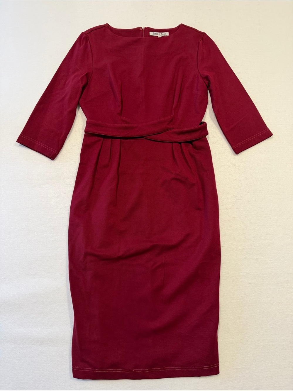 Tailor & Twirl Women’s Burgundy Sheath Dress L Belted 3/4 Sleeve Boat Neck